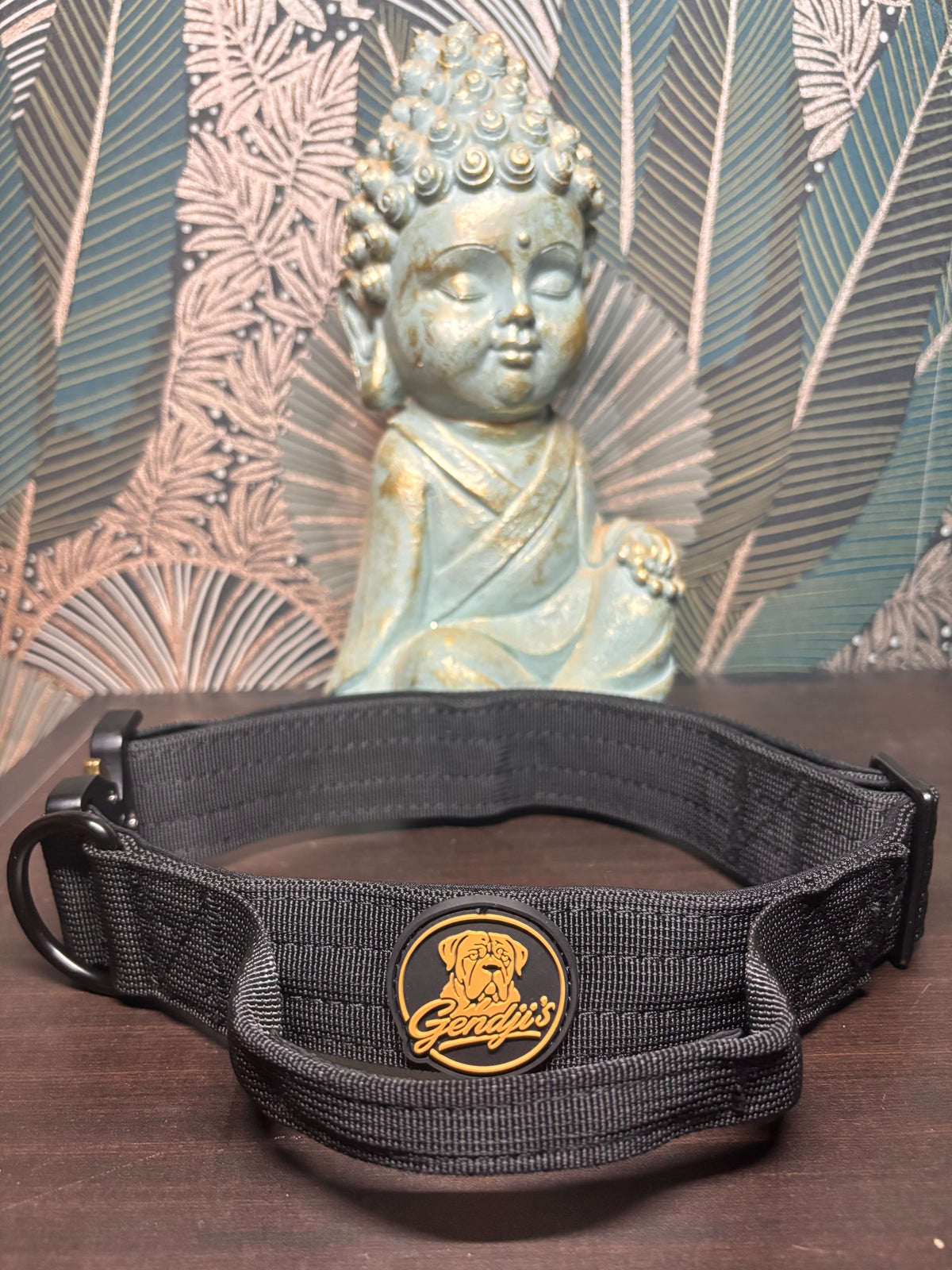 Collier tactique GENDJI’S réglable pour chien – vue latérale